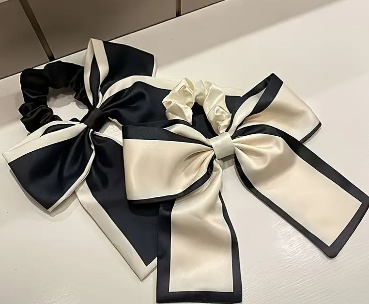 Scrunchie with Hair Bow